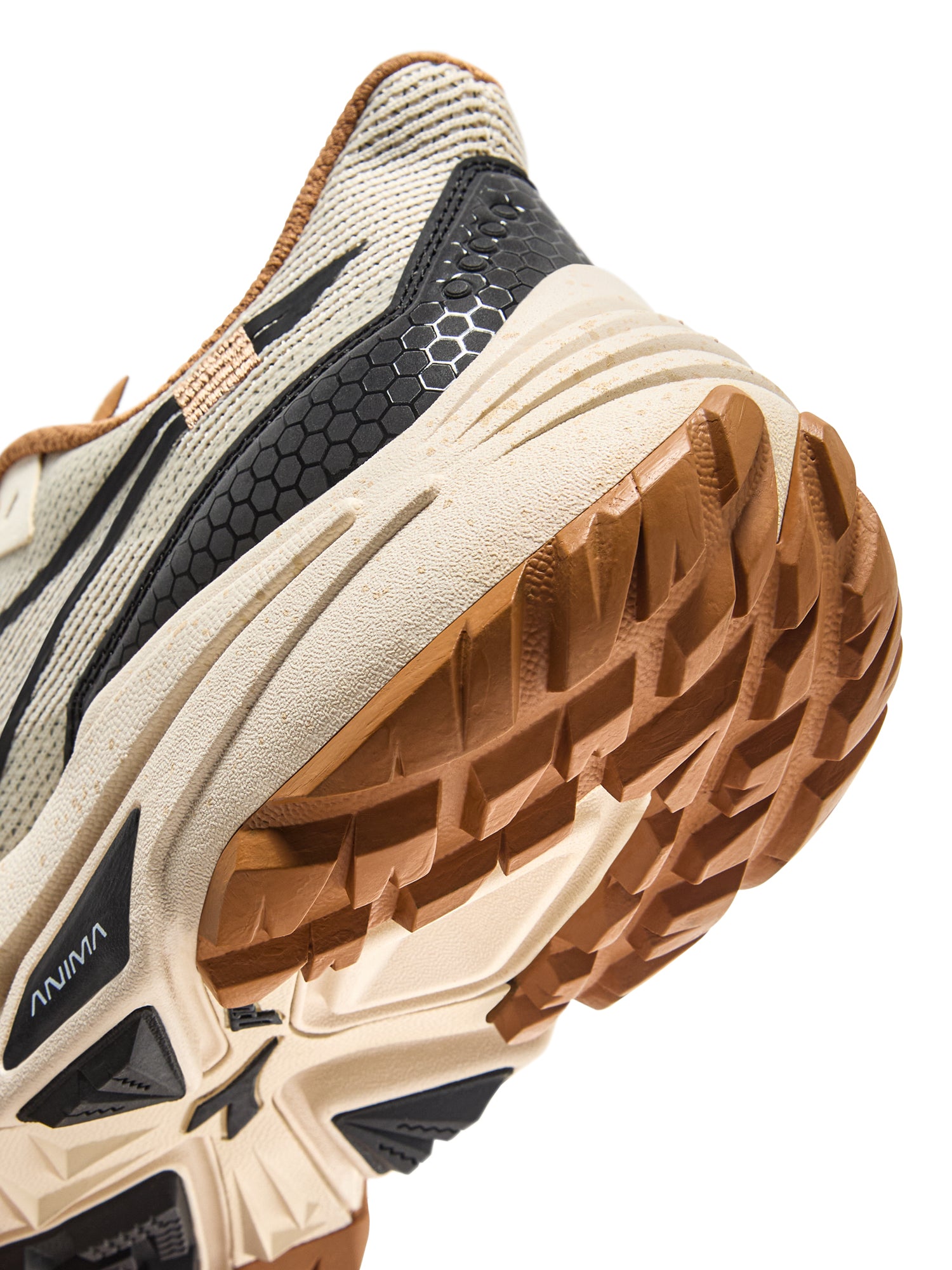 sestriere#d1244-whisper-white/black/biscuit