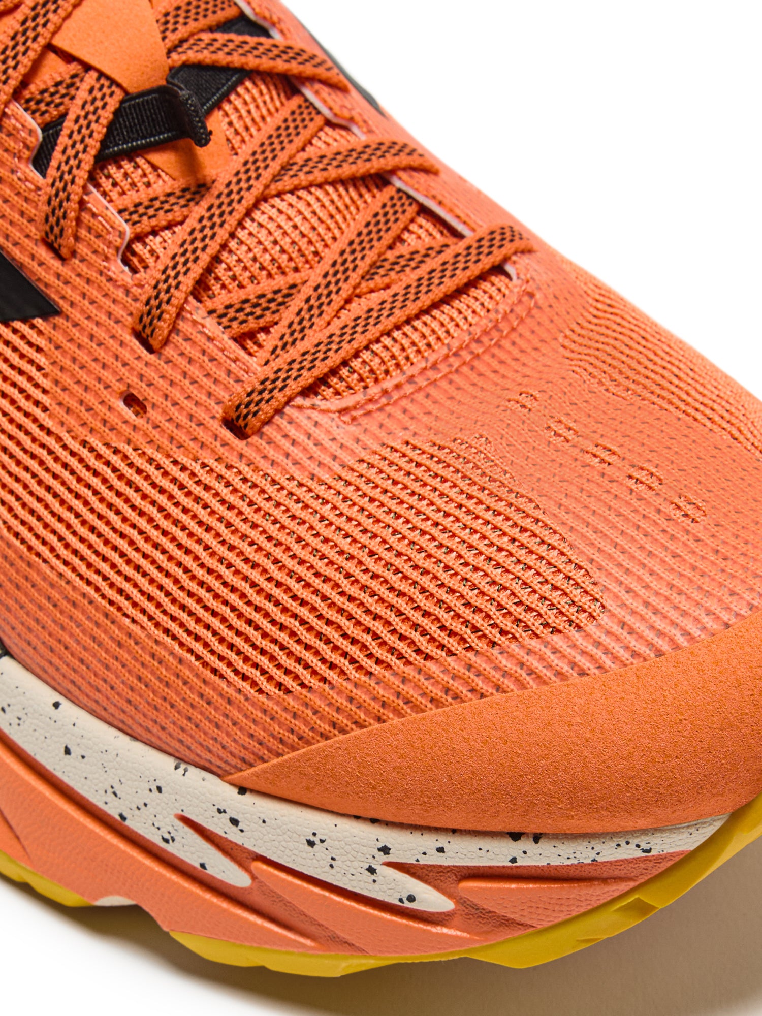 sestriere#d1245-nectarine/black